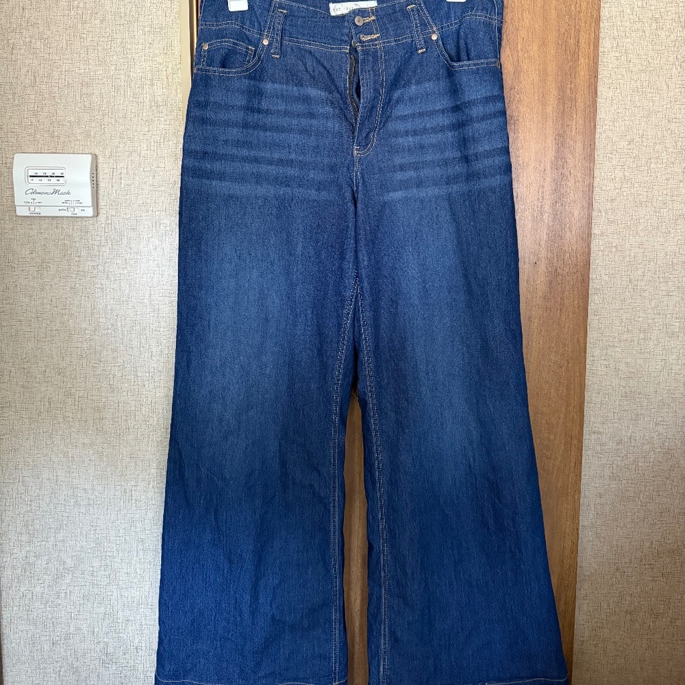 Wide leg jeans